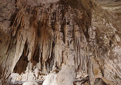 Les grottes pétrifiantes