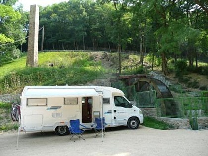 Aire de services et de stationnement Camping-cars de Val-de-Virieu