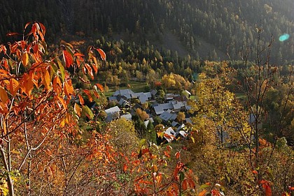 Point de vue sur le hameau de Valsenestre