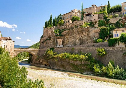 Visite de Vaison la Romaine et dégustation de vins et fromages