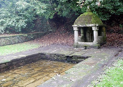 Washhouse and Saint Martin Fountain