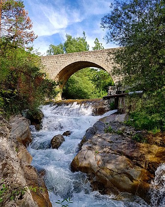 Pont sur la Vaïre