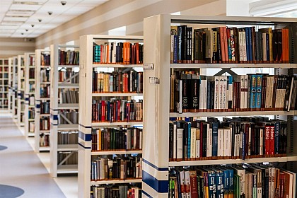 Bibliothèque associative de Saint-Julien Beychevelle