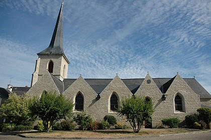 Malansac Eglise et Calvaire