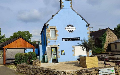 Café - Restaurant - petite épicerie