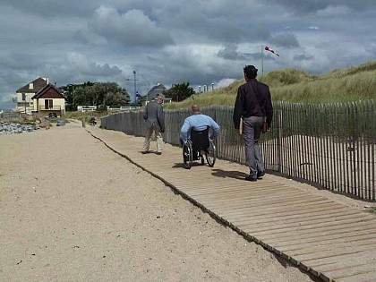 Plage de la Cale sud à Hauteville-sur-Mer