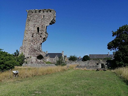 Aire de Pique Nique > Château
