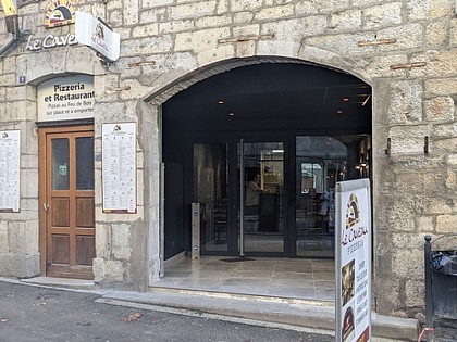 Le Caveau