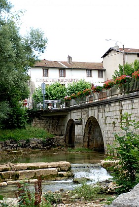 Hike "Chenavel - Neuville" from Poncin