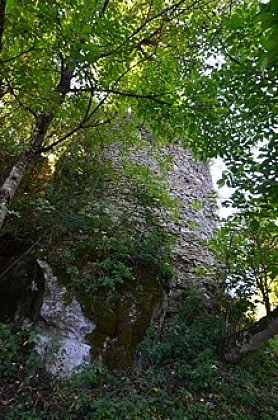 Tour de l'ancien château de Montaut-le-Jeune