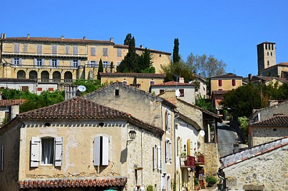Eglise et château de Poudenas