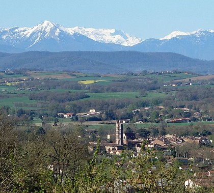 Point de vue sur Rieux-Volvestre et les Pyrénées