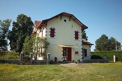 Grande maison idéale pour deux familles ou famille nombreuse