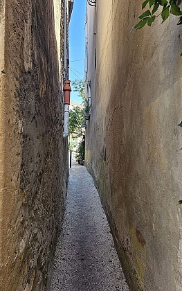 La plus petite rue du Cannet