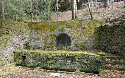 Ancienne fontaine romaine