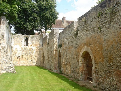 Vestiges de l'église Saint-Lubin de Châteaudun