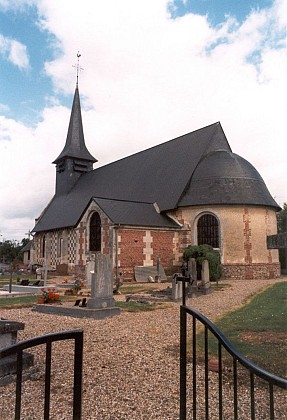 Eglise Saint Geneviève à Le Favril