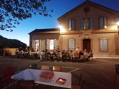 Bar associatif "L'école est finie"