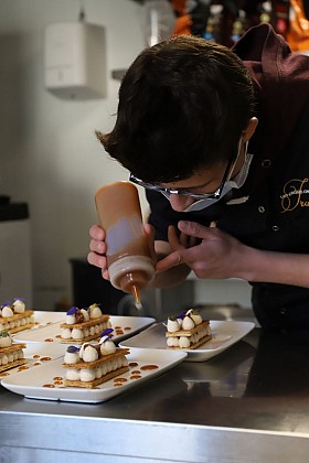 Les Plaisirs de la Table