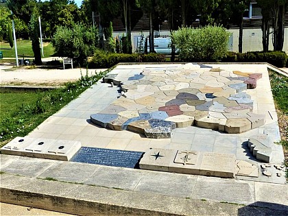 French map of the cut stone