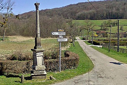 CROIX DE VAUX-LA-DOUCE