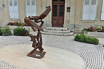 SCULPTURE CHARLES AUER
