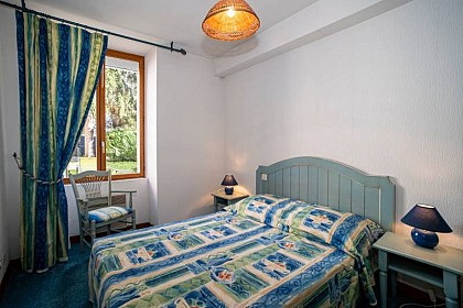 MEUBLE **** MME BRULEZ HELENE