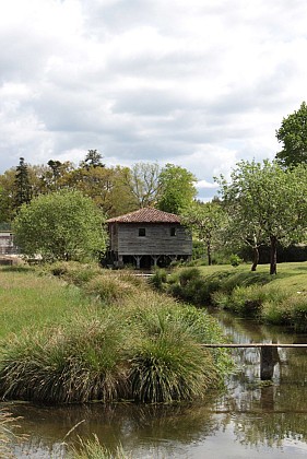 Moulin-Vieux