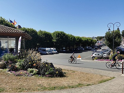 Aire de Stationnement de Camping-Car de Vivonne