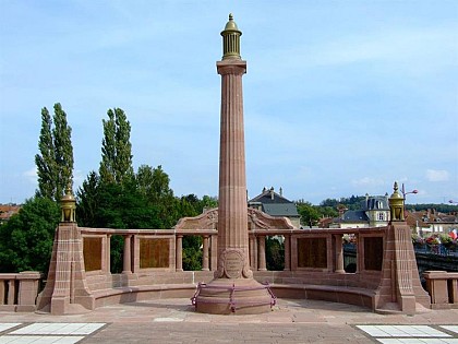 THE WAR MEMORIAL 1914/1918