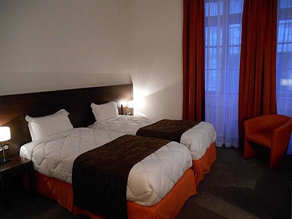 HOTEL DE MONTAULBAIN