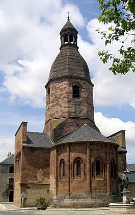 Church of St Saturnin de Lenne