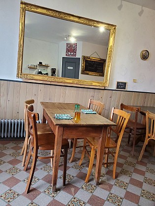 OM-MA, cantine et yoga