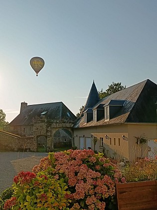 LA TOUR