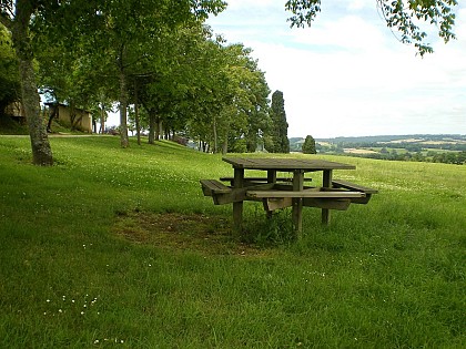 Aire de Pique-nique du Chemin de Ronde