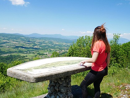 Viewpoint indicator of "La Vierge de Vacheresse"
