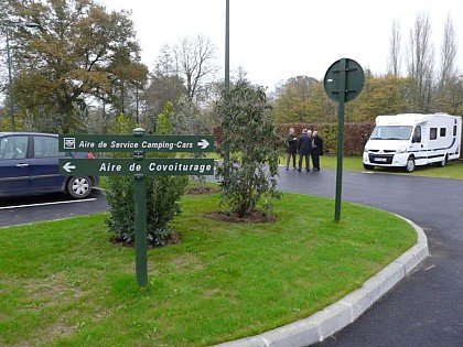 AIRE CAMPING-CAR VIEILLEVIGNE