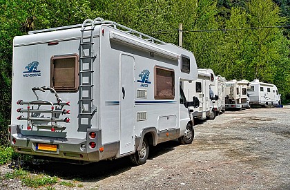 AIRE DE SERVICE CAMPING CAR SUPER U SAINT ETIENNE DE MONTLUC
