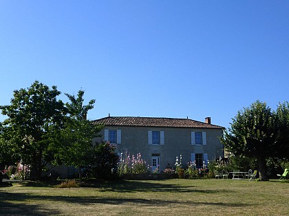 CHAMBRES D'HÔTES "LA MAISON NEUVE"