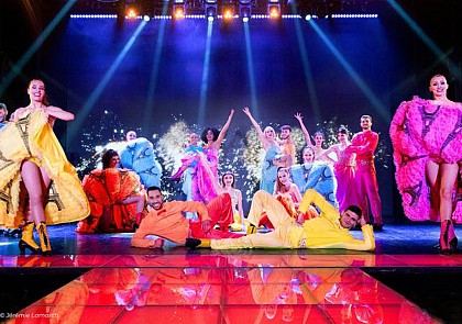 Paradis Latin: Cabaret – With champagne