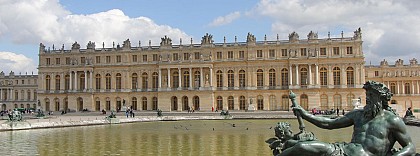 Meurtres et mystères au Château de Versailles au départ de Paris – Visite guidée en Anglais