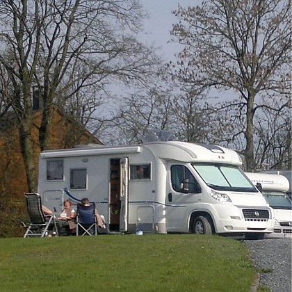 Camping Car à la Ferme "Relais équestre des Récolets"