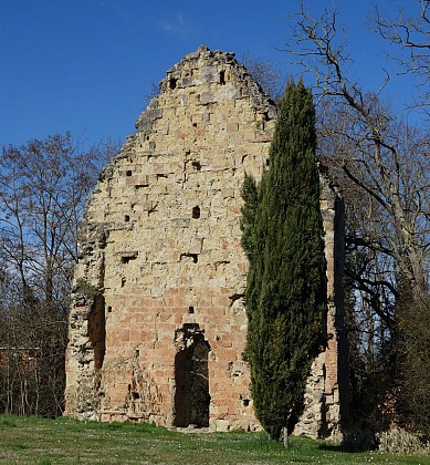 Saint-Marcet chapel named "wall of the lepers"