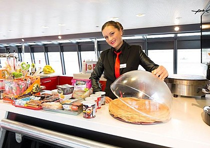Seine River Cruise – Crêpe & Drink Package