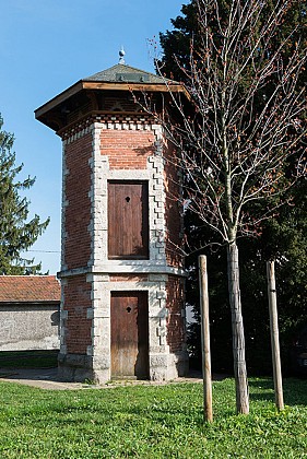 Pigeonnier de la maison Grillet-Oms