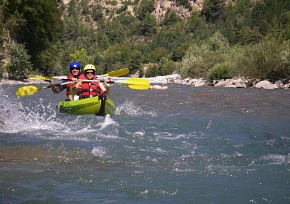 Descente sportive libre du Var en canoë kayak - à 1h de Nice