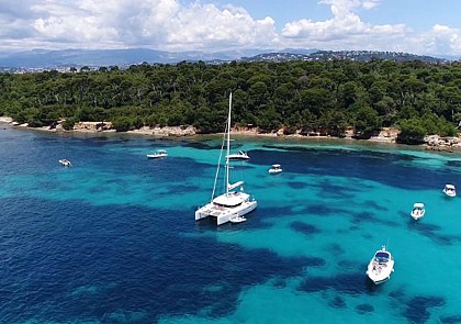 Return-Crossing to Sainte Marguerite Island – Departing from Cannes