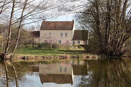 Gîte au bord du canal proche Briare et Gien