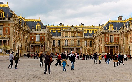 Versailles Palace Skip The Line + Passport Entry with Audioguide