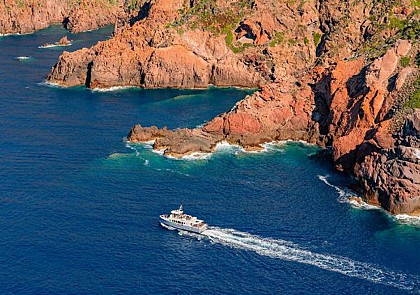 Croisière à la réserve naturelle de Scandola avec escale à Girolata - Calanques de Piana en option – Au départ de Porto / Ota